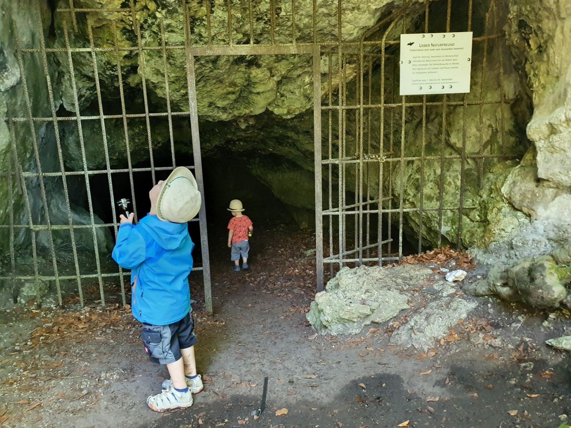 Höhle "Finsteres Loch"