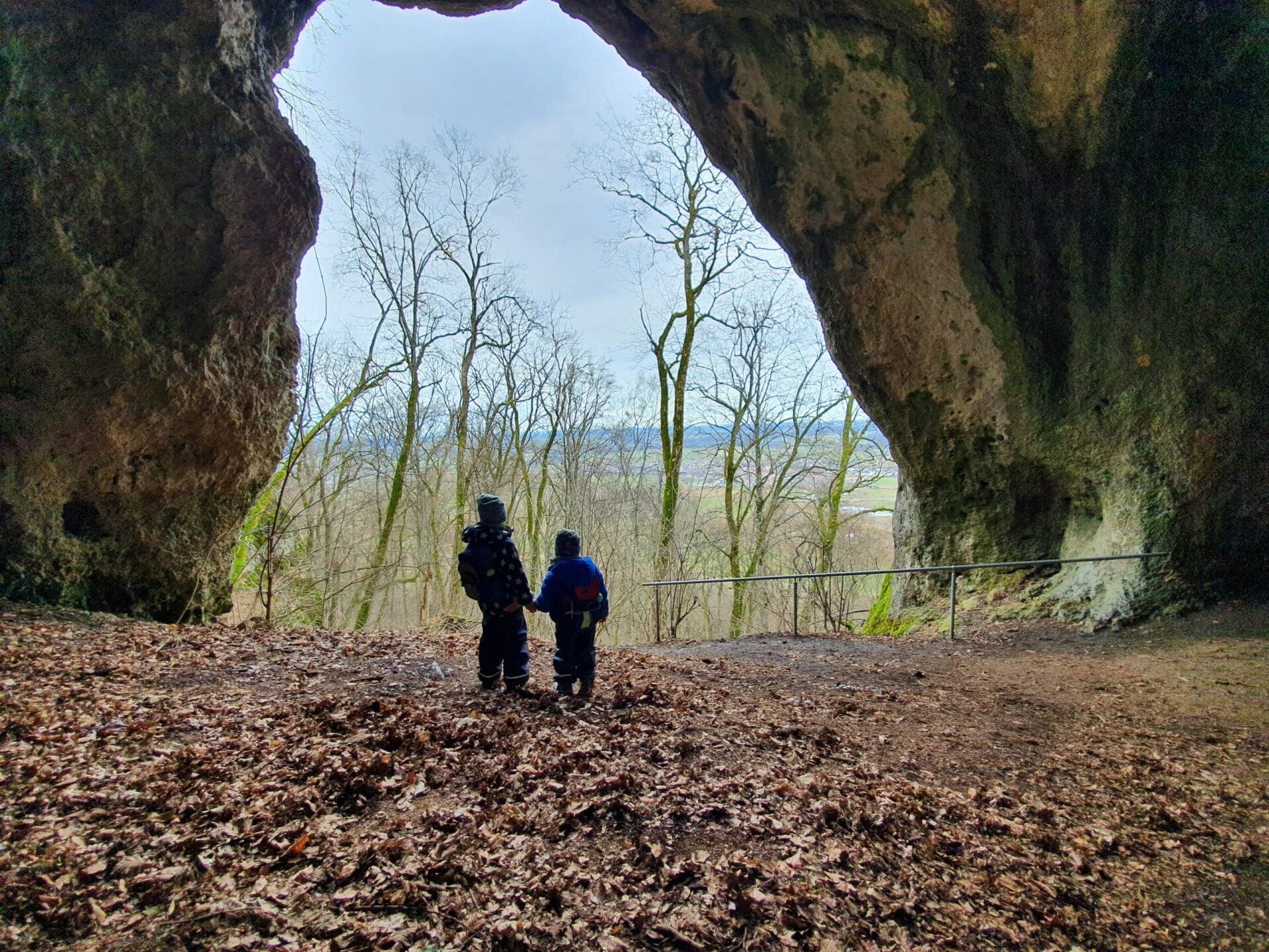 Die Höhle "Große Scheuer" am Rosenstein