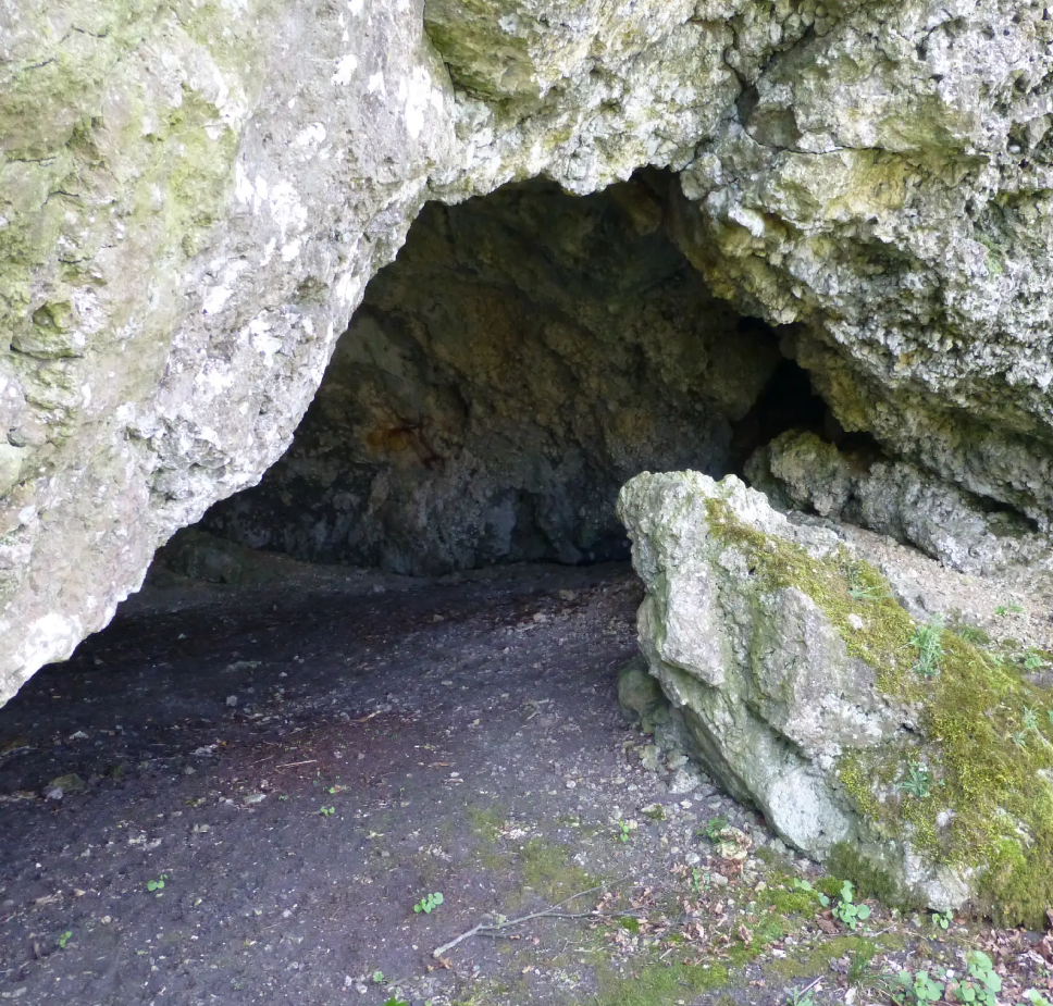 Höhle "Finsteres Loch"