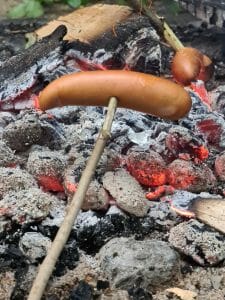 Rote Wurst grillen